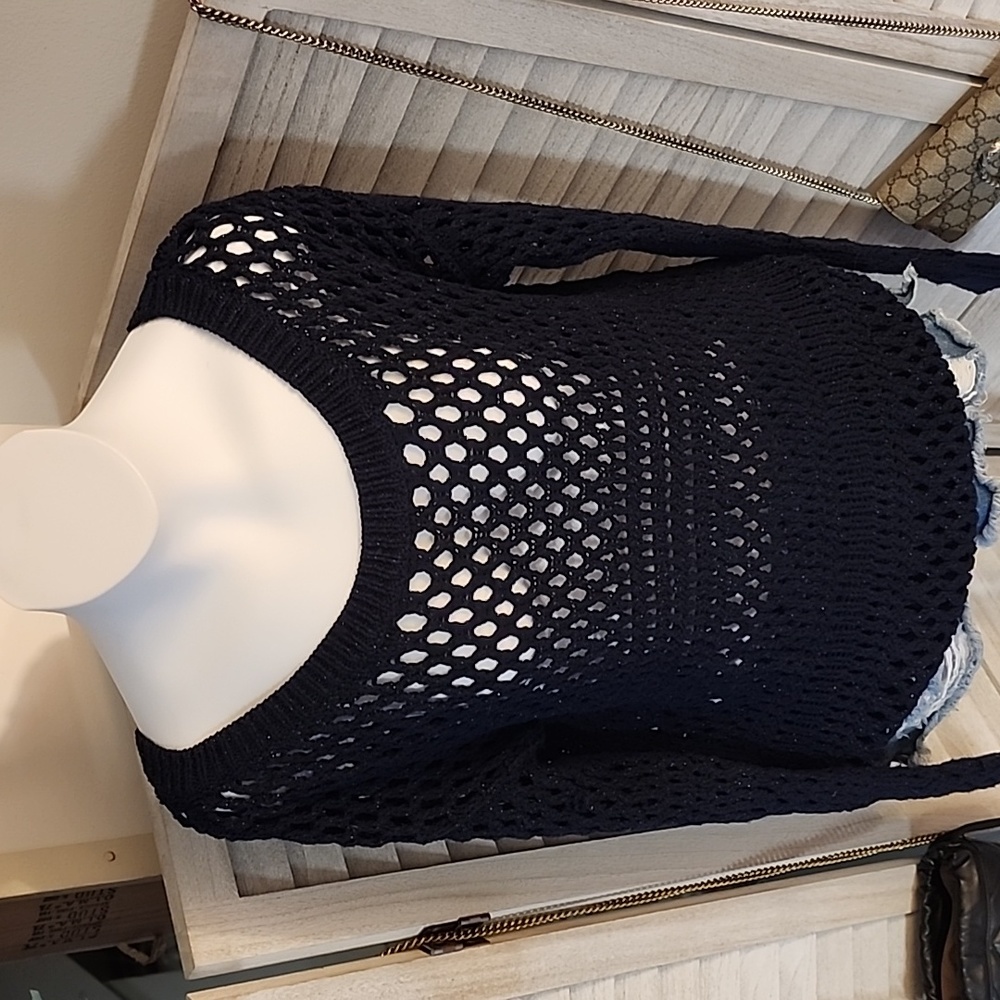 American Eagle brand sweater - Picture 2 of 9
